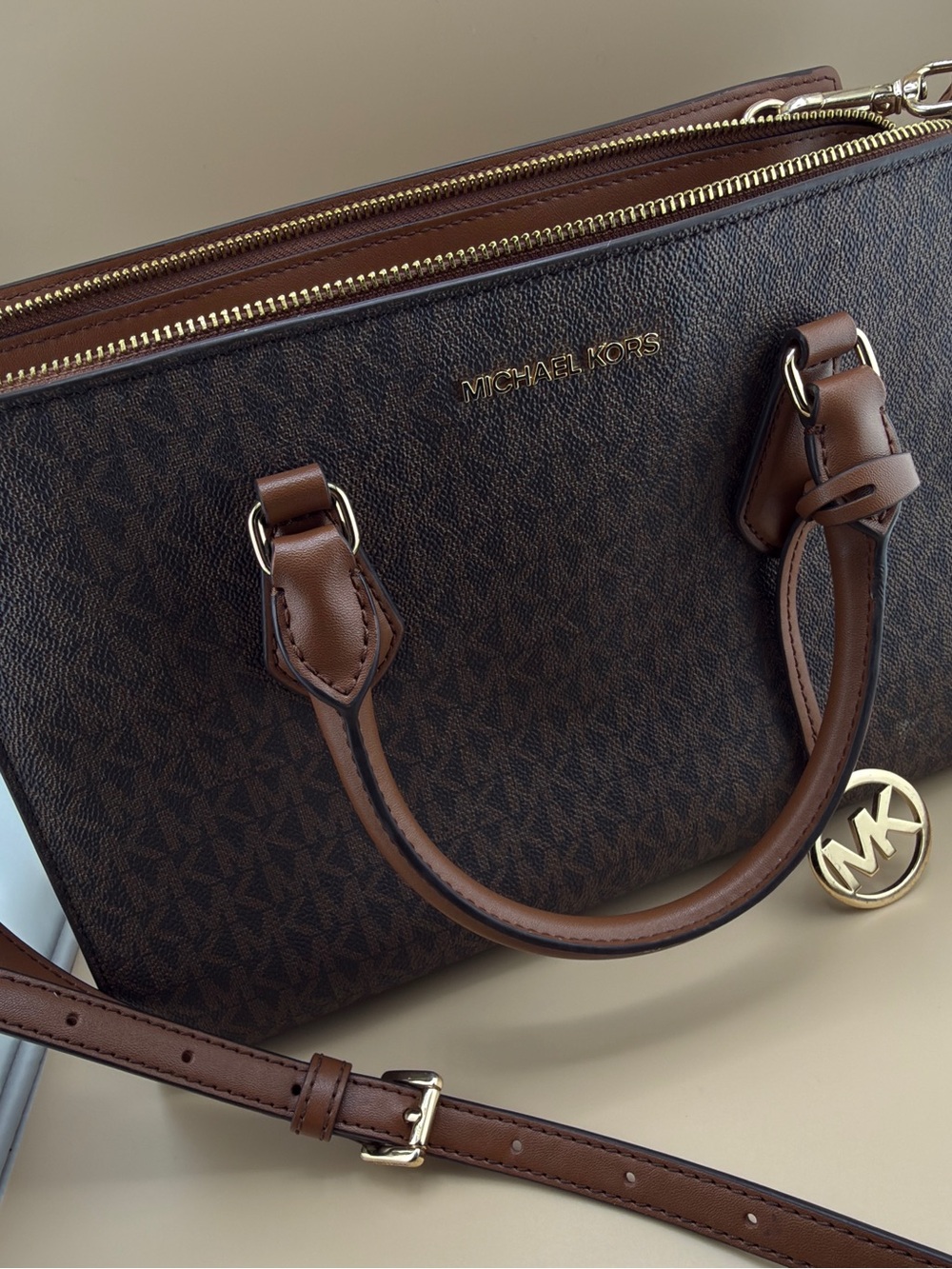 Michael Kors Sheila Medium Logo Satchel – Brown Monogram (35S3G6HS5L)